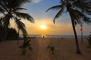 Catamaran Beach Hotel