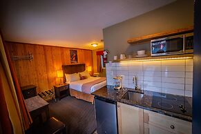 Alpine Inn & Suites