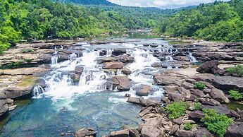 Canvas and Orchids Retreat