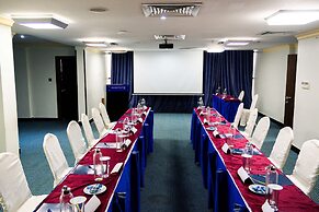 Golden Tulip Dar Es Salaam City Center Hotel
