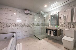 Golden Tulip Dar Es Salaam City Center Hotel