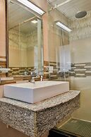 Golden Tulip Dar Es Salaam City Center Hotel