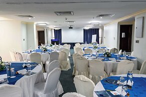 Golden Tulip Dar Es Salaam City Center Hotel
