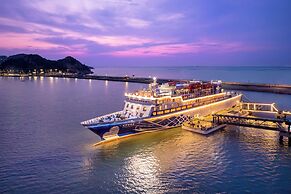 voco Lianyungang Haizhou Bay by IHG