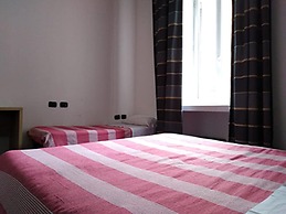 M&J Place Hostel Rome