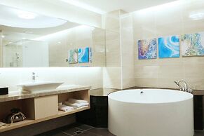 Tsun Huang Hotel