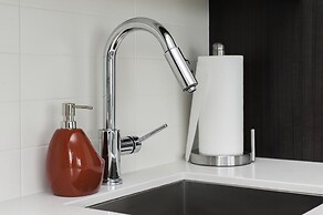 Velvet Stays – CN Tower and Convention Center