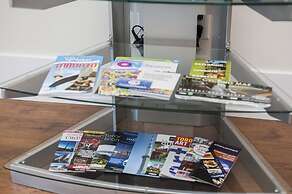 Velvet Stays – CN Tower and Convention Center