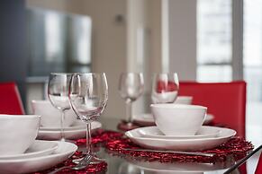 Velvet Stays – CN Tower and Convention Center