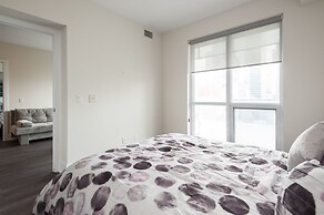 Velvet Stays – CN Tower and Convention Center