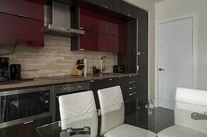 Velvet Stays – CN Tower and Convention Center