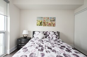 Velvet Stays – CN Tower and Convention Center