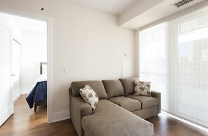 Velvet Stays – CN Tower and Convention Center