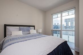 Velvet Stays – CN Tower and Convention Center