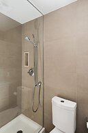 Velvet Stays – CN Tower and Convention Center