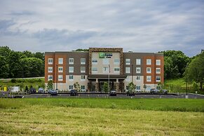 Holiday Inn Express & Suites Jamestown by IHG