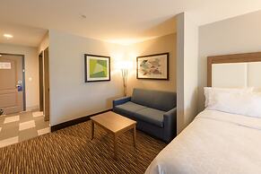 Holiday Inn Express & Suites Jamestown by IHG