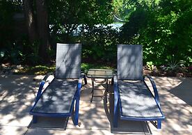 Stratford Suburban Motel