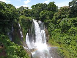 Pulhapanzak Waterfalls Cabins