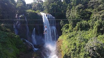Pulhapanzak Waterfalls Cabins