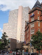 Victoria Centre Apartments & Annexe