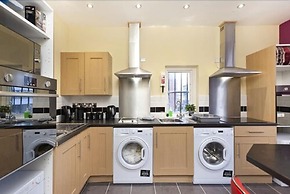 Victoria Centre Apartments & Annexe