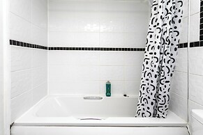 Victoria Centre Apartments & Annexe