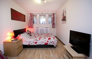 Victoria Centre Apartments & Annexe