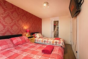 Victoria Centre Apartments & Annexe