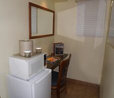 The River's Edge Motel Lodge & Resort