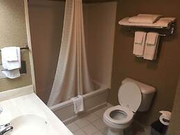 Rodeway Inn & Suites - Charles Town, WV