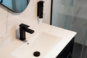 Montblu at Echo Point