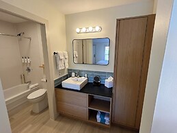 Lakeside Villa & Nordic Spa