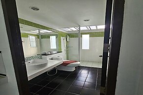 The One Cozy Vacation Residence