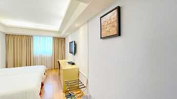 Delton Hotel