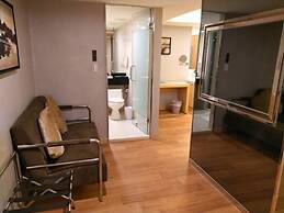 Delton Hotel