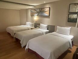 Delton Hotel