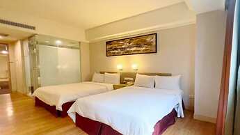 Delton Hotel