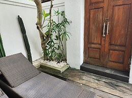 The Calmtree Bungalows