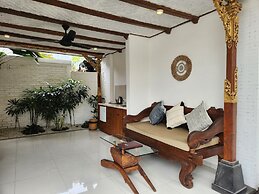 The Calmtree Bungalows