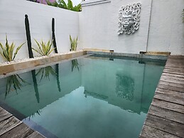 The Calmtree Bungalows