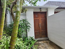 The Calmtree Bungalows