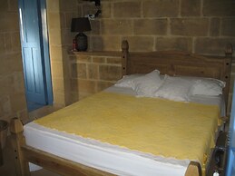 Ta' Bertu Host Family Bed & Breakfast