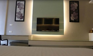 Serenotel Pattaya Beach Front