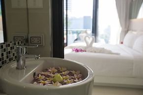 Serenotel Pattaya Beach Front