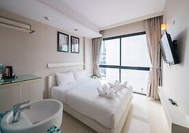 Serenotel Pattaya Beach Front
