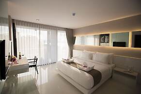 Serenotel Pattaya Beach Front