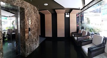 Serenotel Pattaya Beach Front