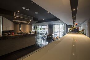 Serenotel Pattaya Beach Front