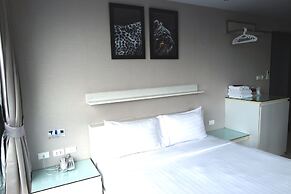 Serenotel Pattaya Beach Front